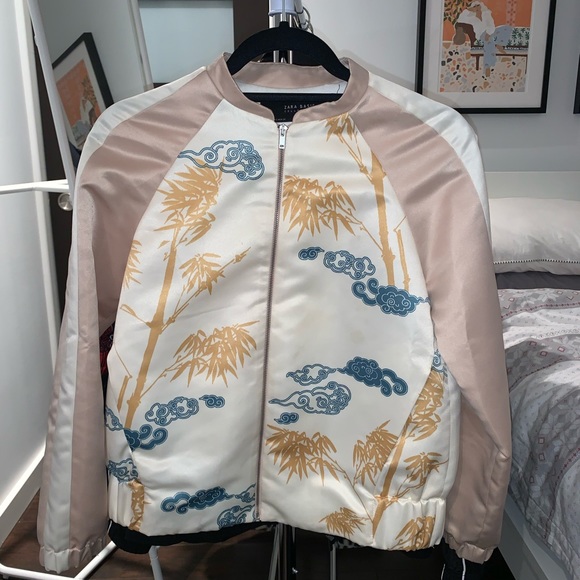 *SILK PATTERNED BOMBER JACK* - Picture 4 of 4